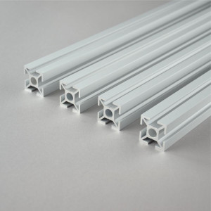 Aluminium Profil 30 &times; 30 mm Nut 8, 1500 mm